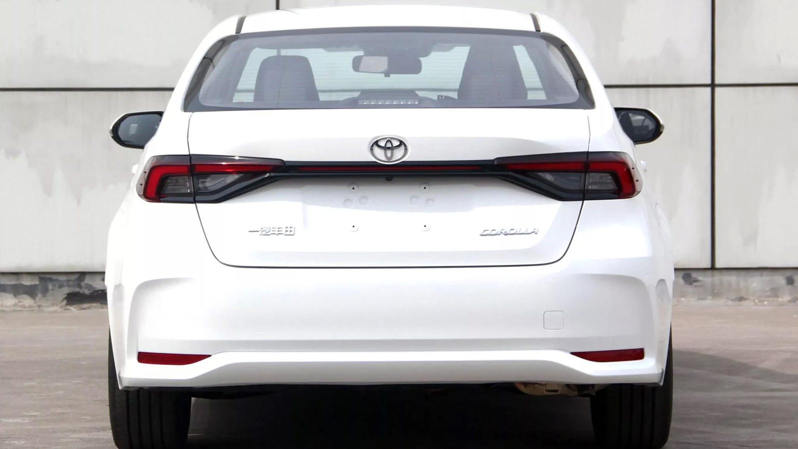 Eμφάνιση με έμπνευση από το Prius για την ανανεωμένη Toyota Corolla 